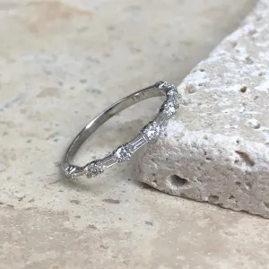 14KT White Gold 1/2 CTW Baguette Wedding Band Ring Size 7