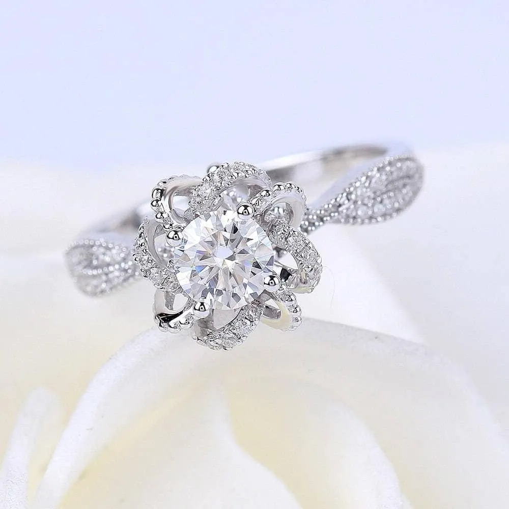 18k White Gold 1.0 Ct 6.5mm Round Cut Diamond Wedding Ring