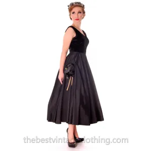Black Velvet/Taffeta 1950s Party Gown Full Circle Vintage Dress w Rose 32-23-Free Small