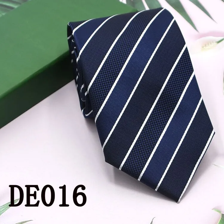 Classic Plaid Neck Ties for Men Casual Suits Tie Gravatas Stripe Blue Mens Neckties For Business Wedding 8cm Width Men Ties