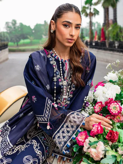 Elegantly Embellished Pakistani Salwar Kameez Dupatta Salwar Suit