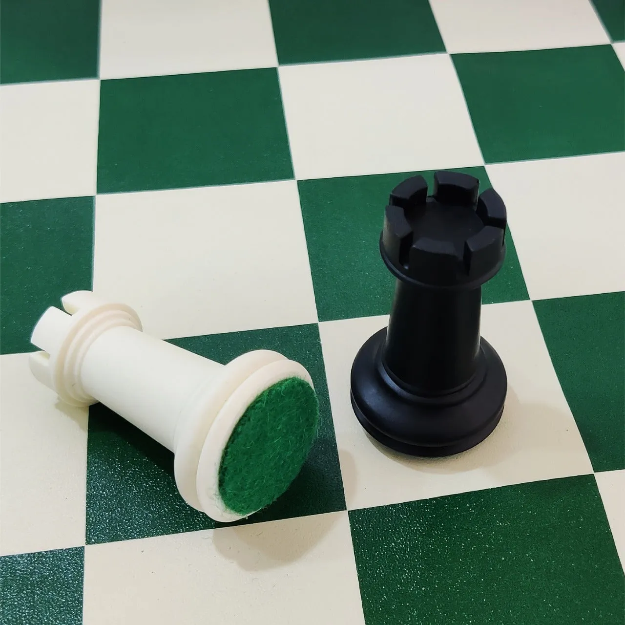 Gambol Professional Chess Set