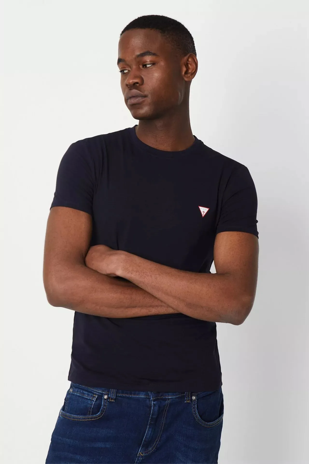 GUESS - SMALL LOGO T-SHIRT