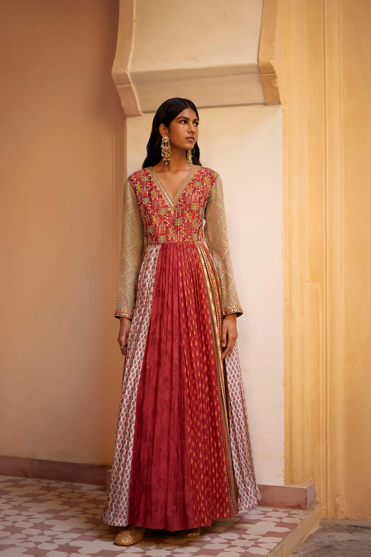 Inaayat Gown