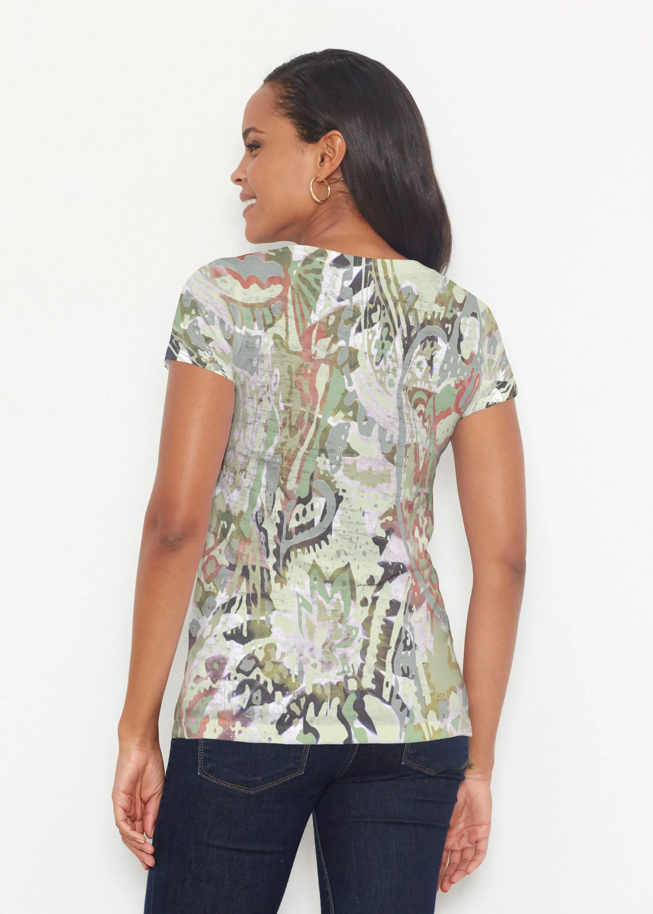 Jungle Escape (19156) ~ Signature Short Sleeve Scoop Shirt