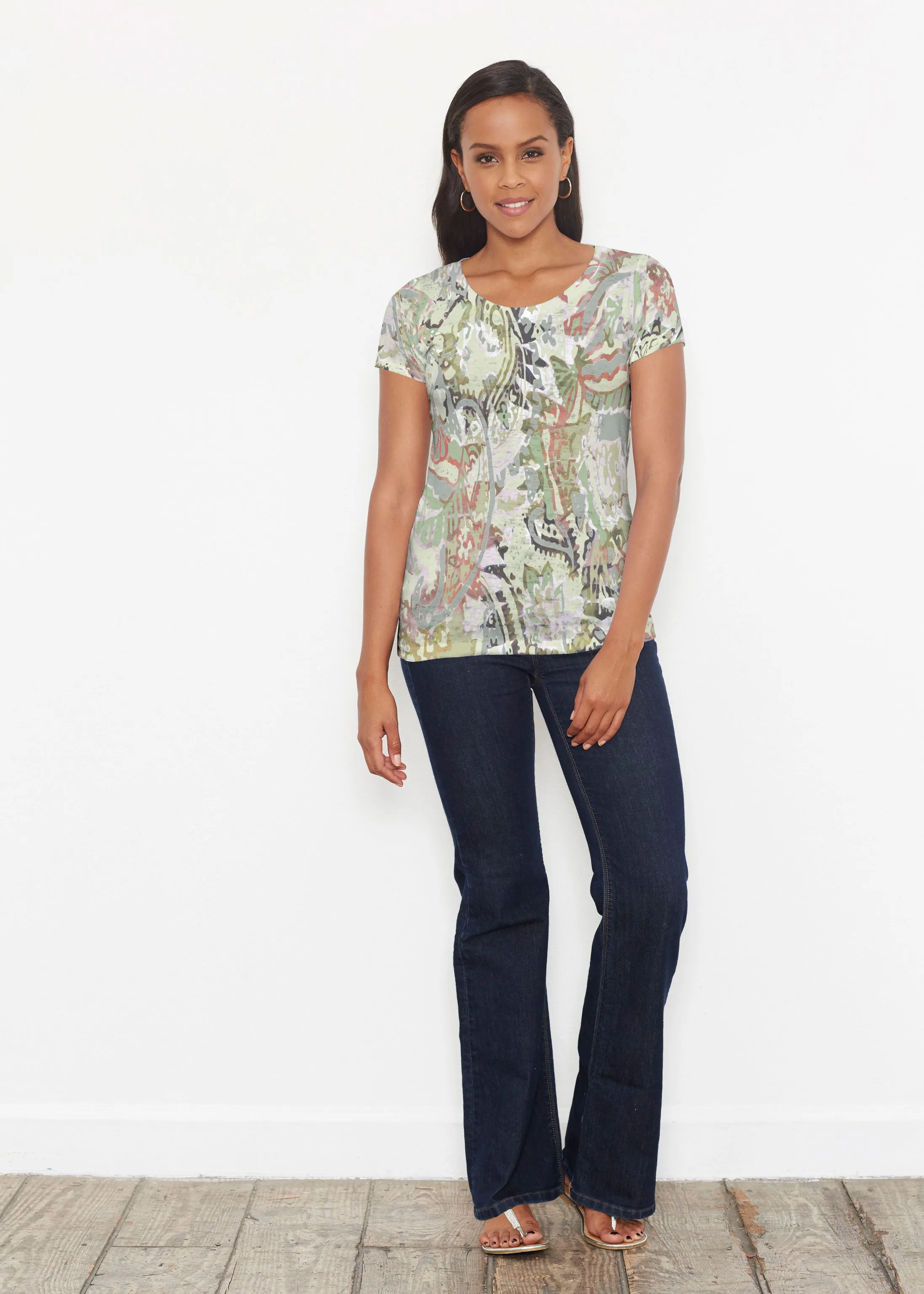 Jungle Escape (19156) ~ Signature Short Sleeve Scoop Shirt