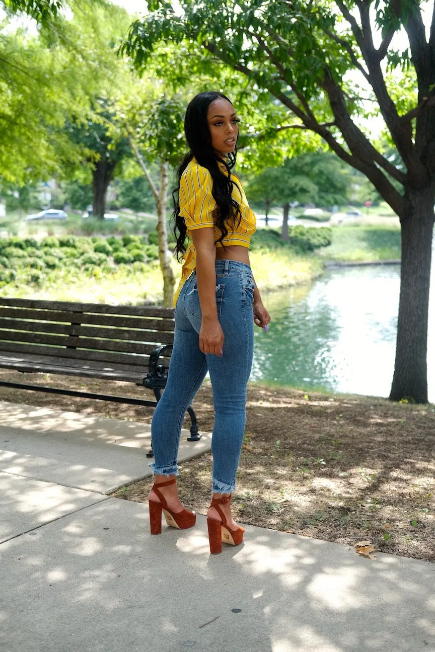 MOCKED NECK TOP (Yellow/Blue)