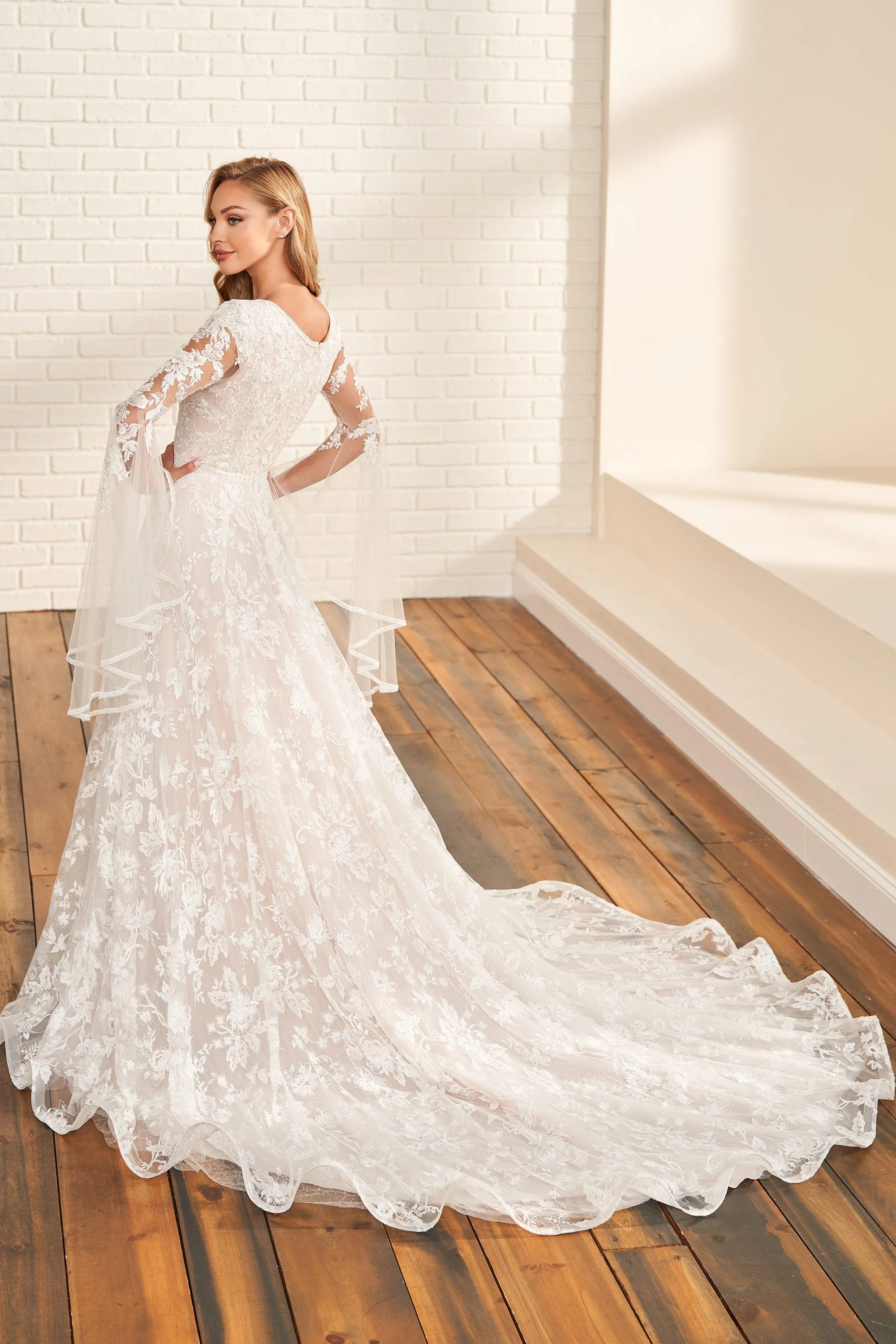 Modest by Mon Cheri: MOD1817