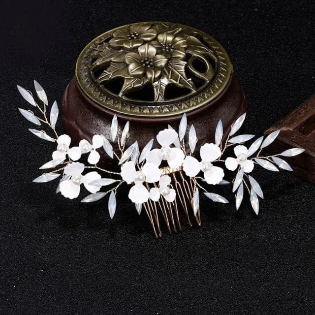Opal White Flower Hair Comb, Bridal Opal Crystal Headpiece, Wedding Floral Gold Hairpiece