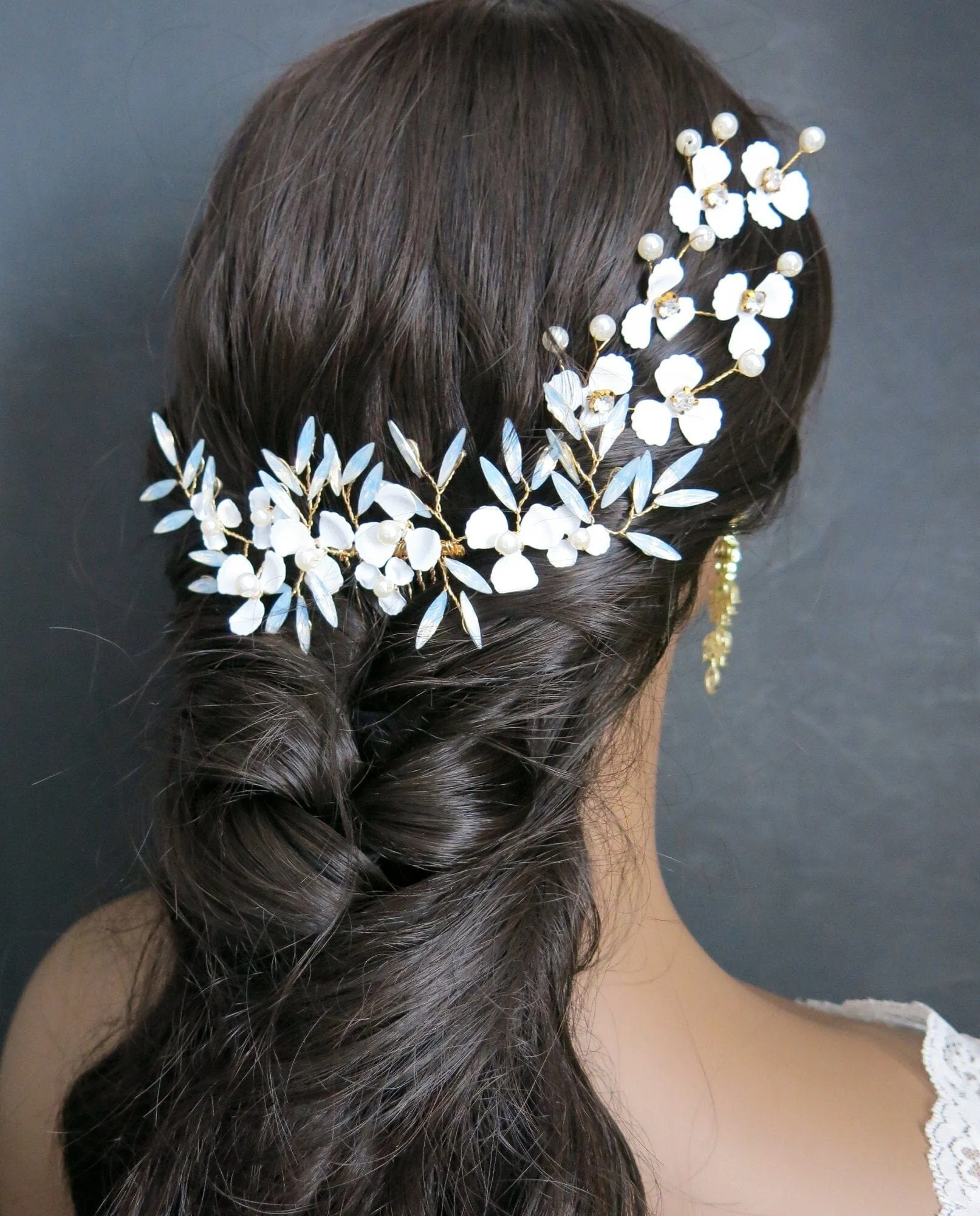 Opal White Flower Hair Comb, Bridal Opal Crystal Headpiece, Wedding Floral Gold Hairpiece