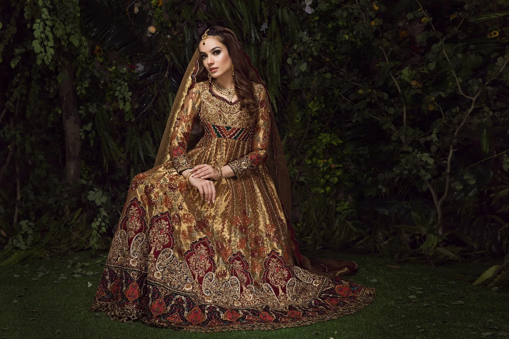 Pakistani Embellished Lehenga Designs for Bridal #BN1086