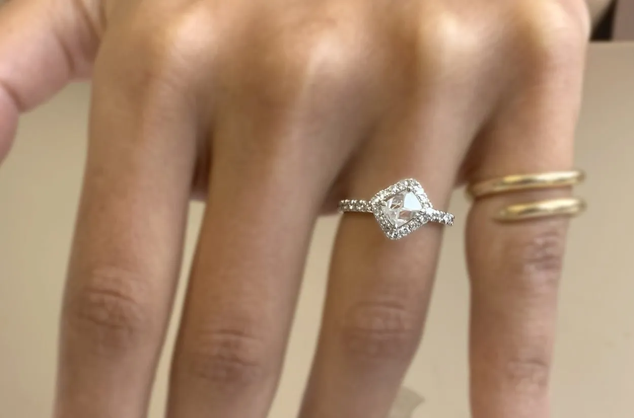 Ring 18kt White Gold & Rough Diamond