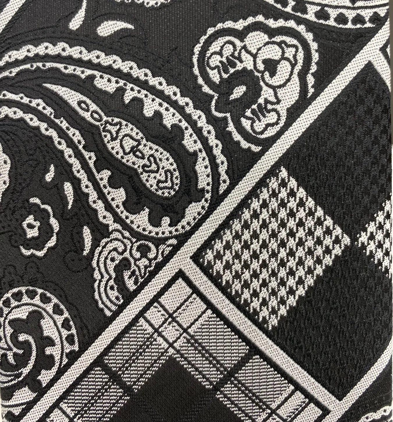 Stacy Adams Tie and Handkerchief - Black and Silver Patterned Harmony T36