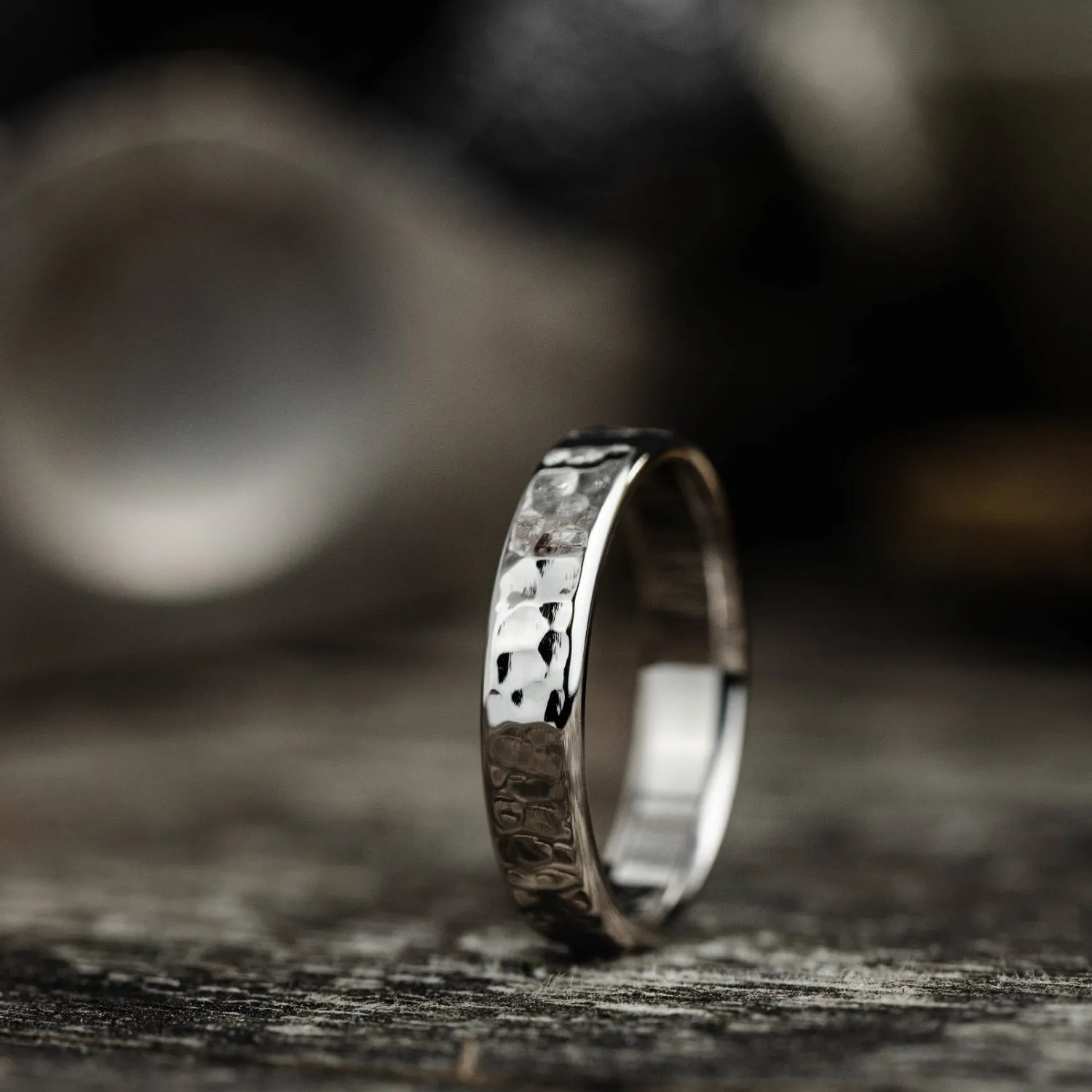 The Edisto | 3mm & 4mm Women's Hammered White Gold Wedding Band
