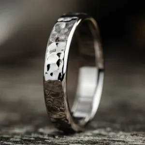 The Edisto | 3mm & 4mm Women's Hammered White Gold Wedding Band
