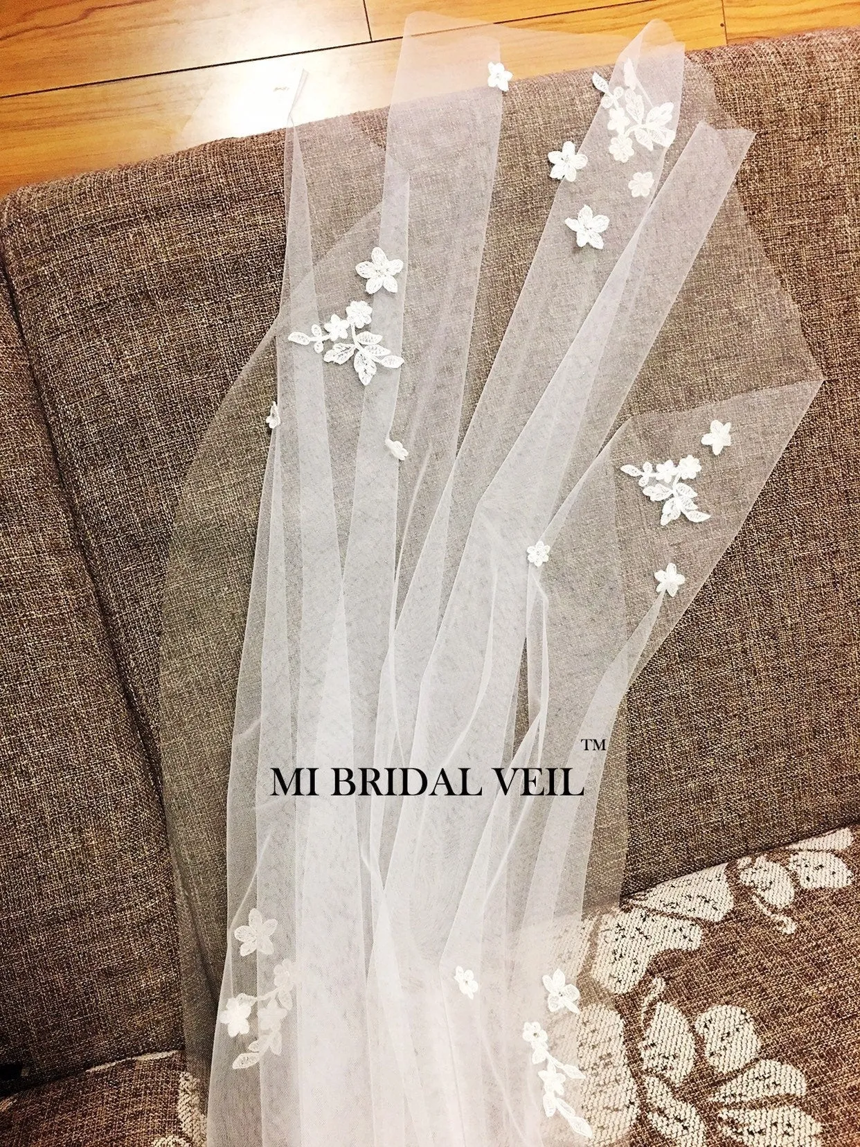 Wedding Veil, Petal Wedding Veil, Fingertip Lace Wedding Veil, Lace w Crystal Wedding Veil, Soft Bridal Veil, Romantic Lace Veil, Mi Bridal