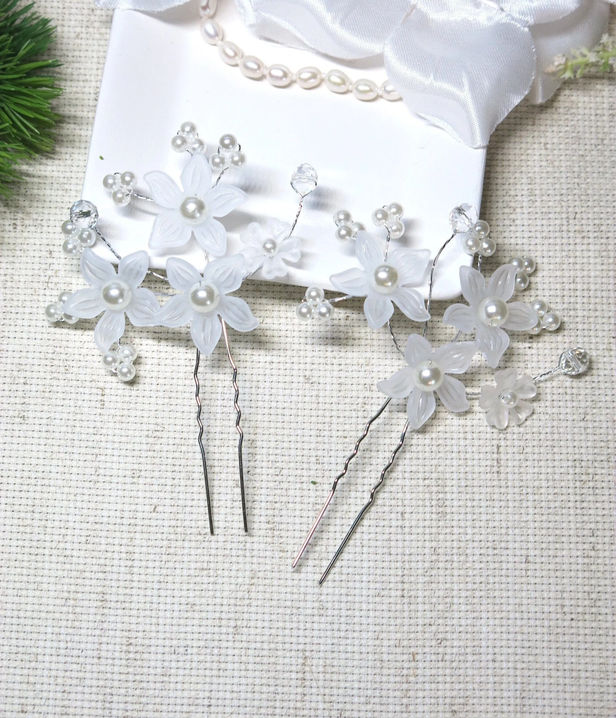White Floral Bridal 2 PC Hair Pin Set, Wedding Party Pearl Flower Hairpin Hairpiece Set