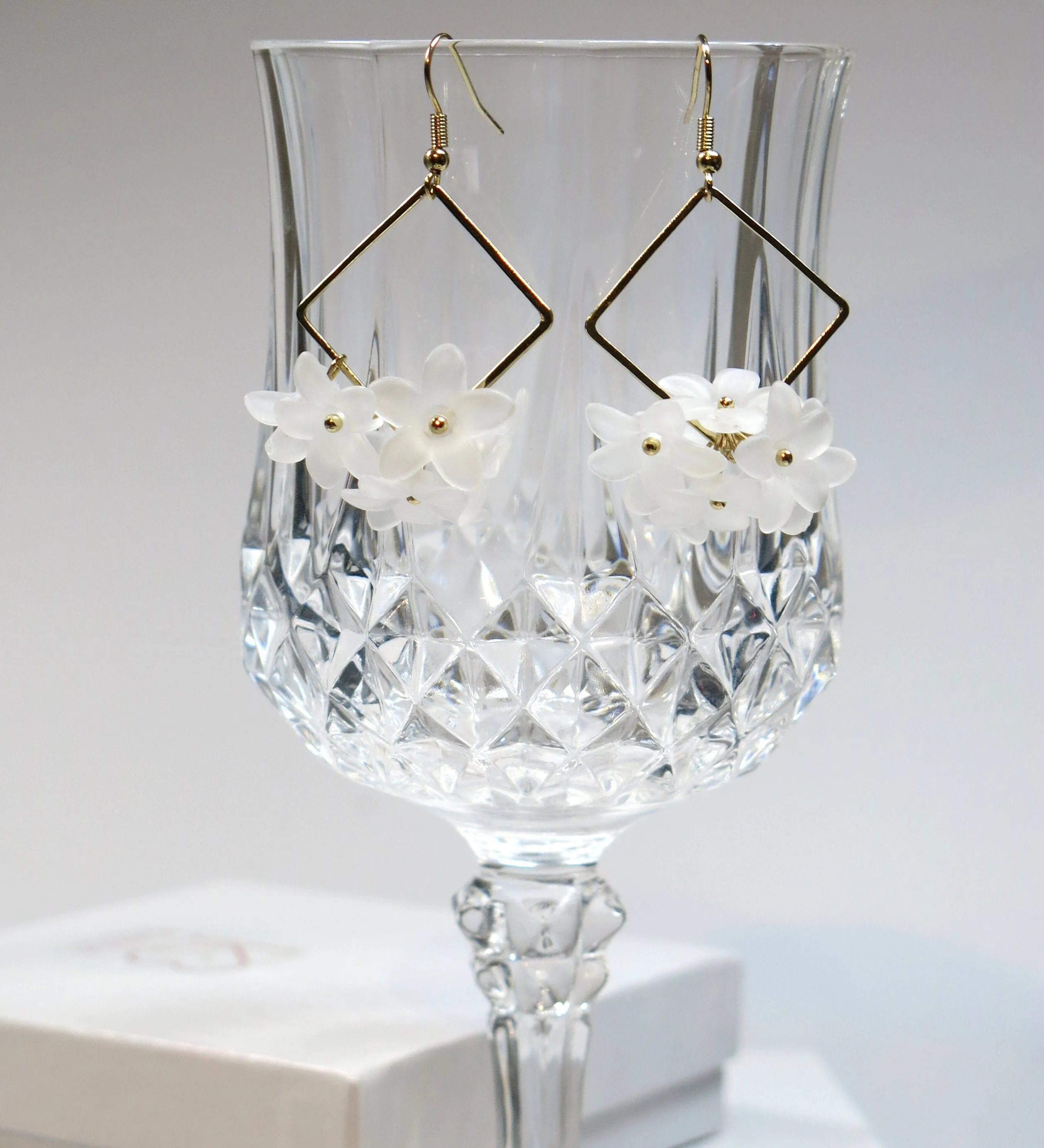 White Flower Charm Dangle Earrings, Bridal Shower Floral Hoop Earrings, Wedding Floral Cluster Gold Tassel Earrings