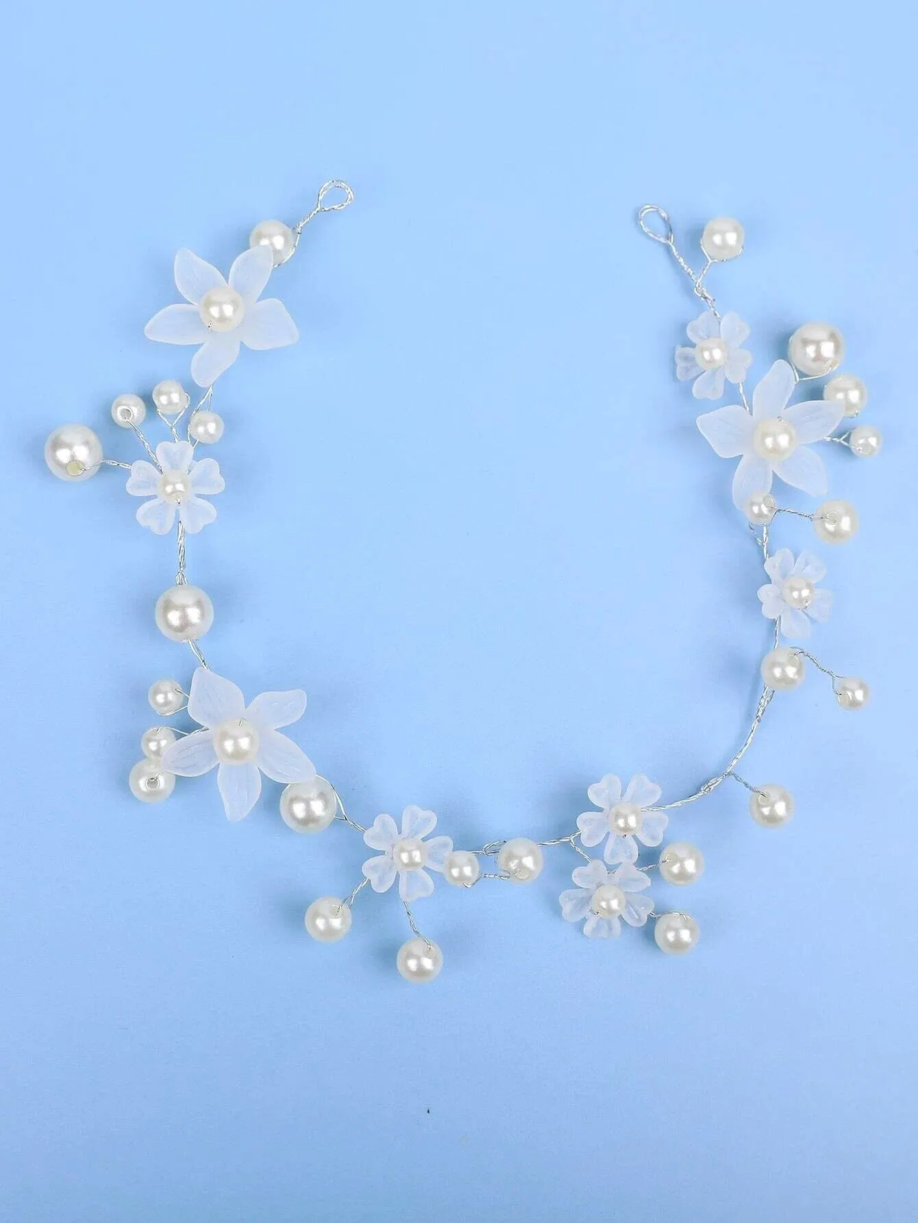 White Flower Pearl Wire Headband, Wedding Silver Wire Headband, Bridal Floral Tiara Head Wreath