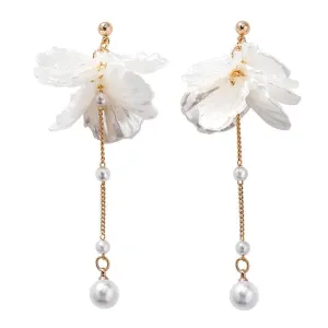 White Pearl Floral Petal Earrings, Bridal Pearl Chain Dangle Flower Fashion Boho Earrings for Wedding or Prom