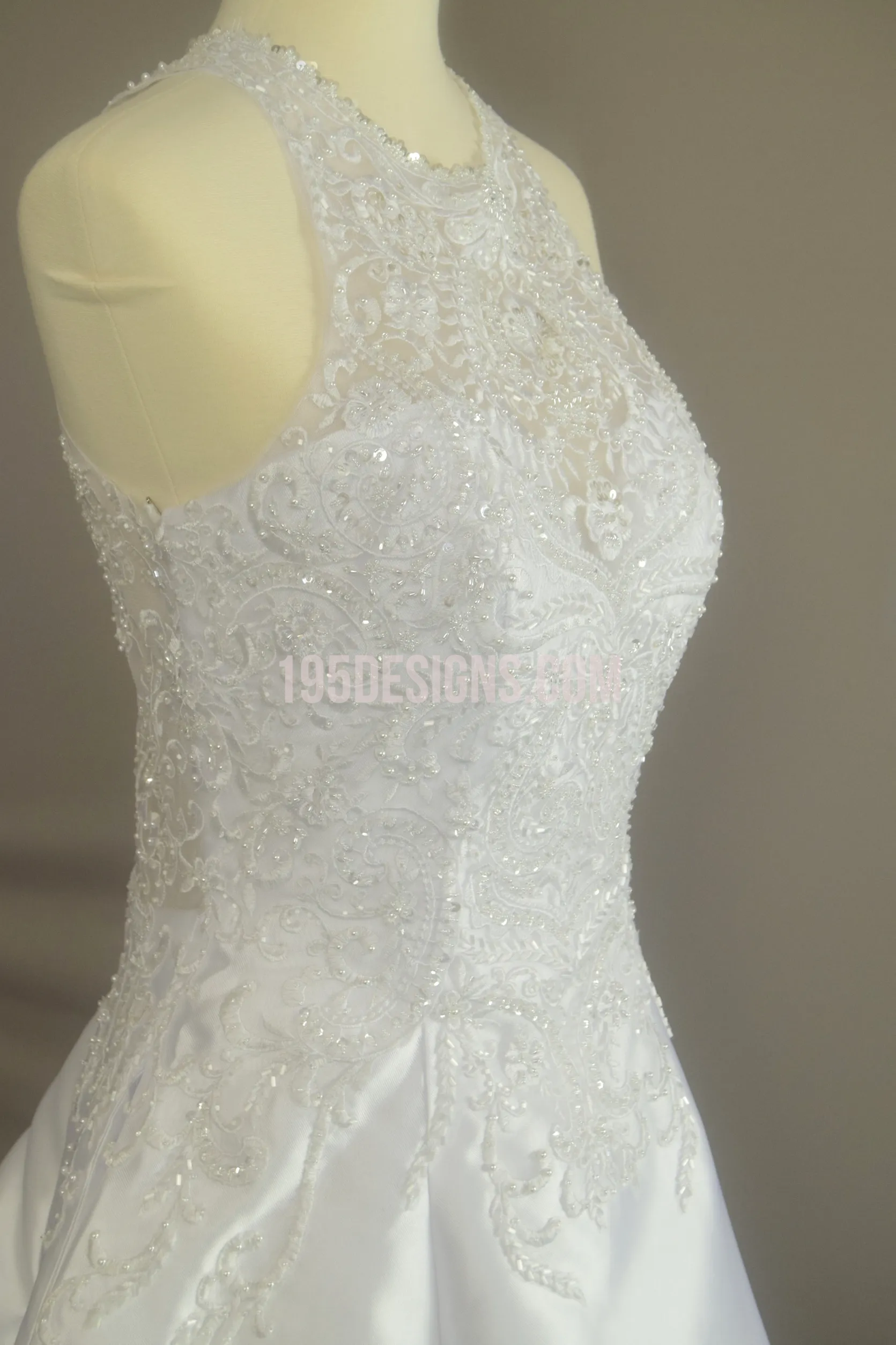 White Round Neck Wedding Dress