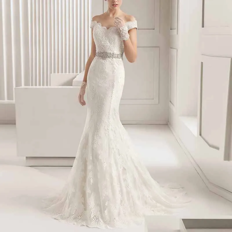 Women's Lace Applique Sleeveless Chapel Tail Wedding Dress